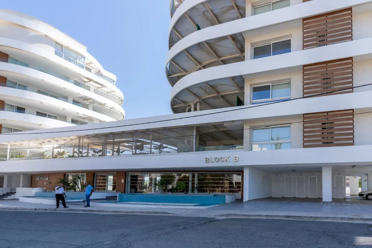 Oyster 1-Br Apt In ラルナカ アパート